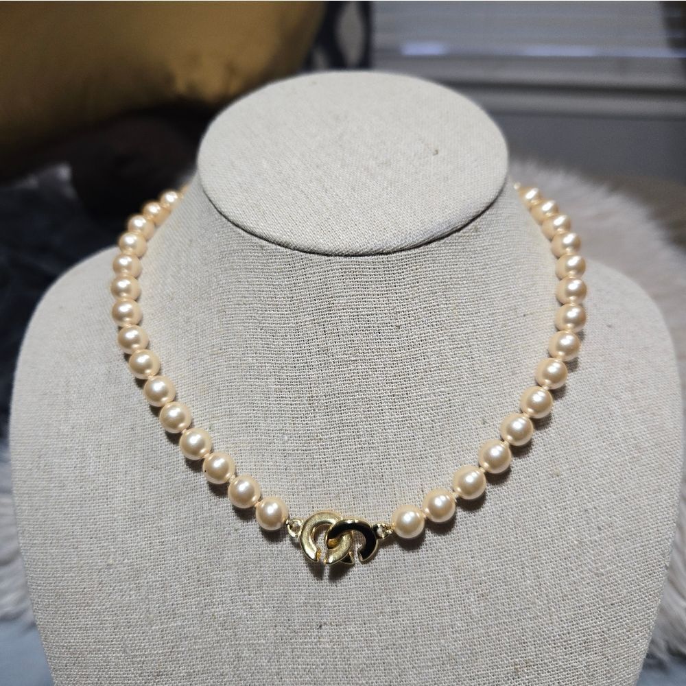 Classic Pearl Necklace with Gold Accent Clasp - Cream Pearls